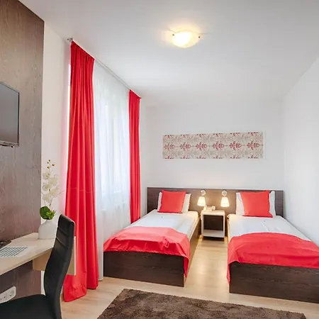 Triple M Hotel 3*