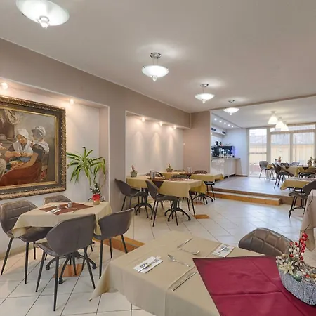 Hotel Triple M