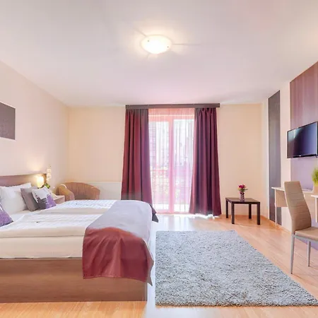 Hotel Triple M Budapest