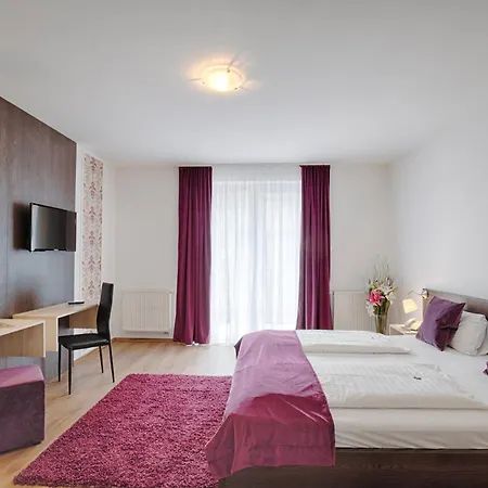 Otel Triple M