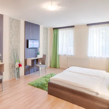 Hotel Triple M