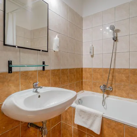 Triple M Hotel 3*