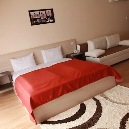Hotel Triple M 3*