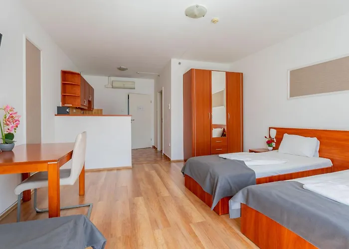 Triple M 3* בודפשט