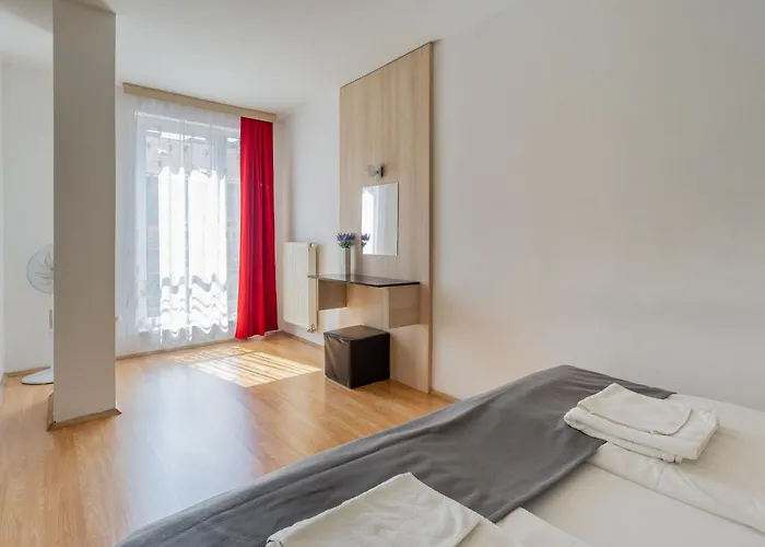 מלון Triple M 3*