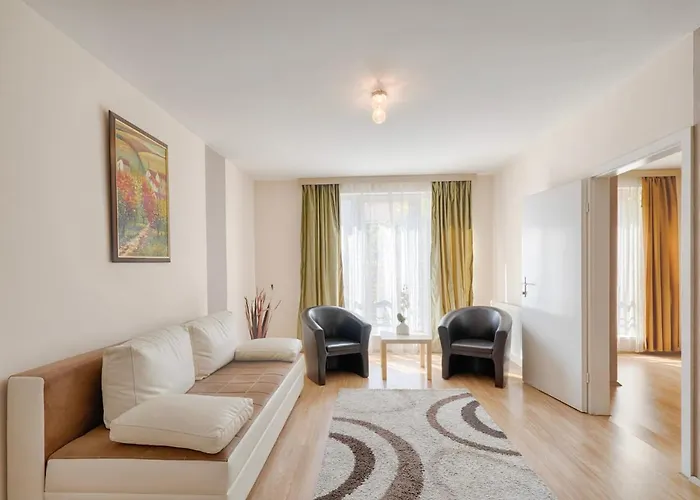 Triple M בודפשט