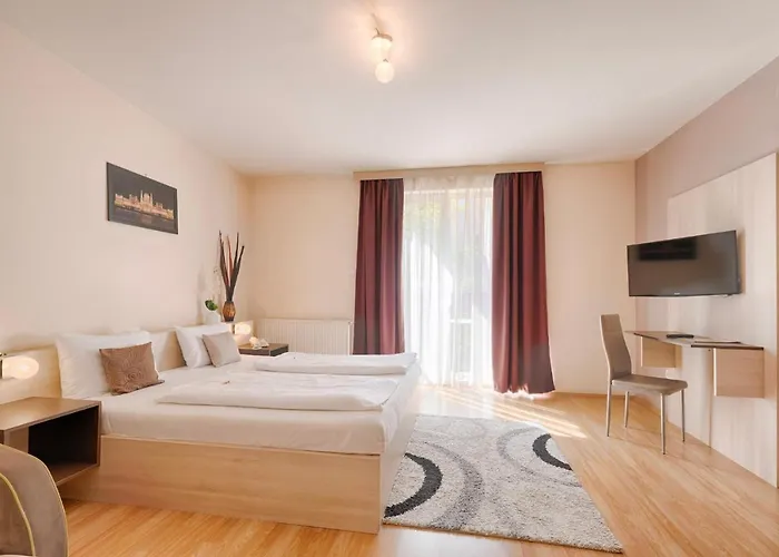 Hotel Triple M 3*