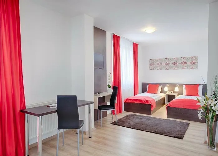 Triple M Hotel 3*