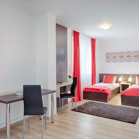 Triple M Hotel 3*