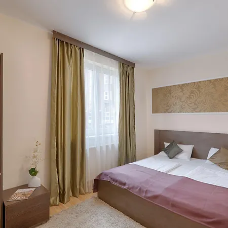 Hotel Triple M