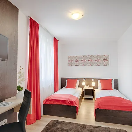 Triple M Hotel 3*