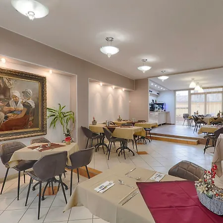 Hotel Triple M