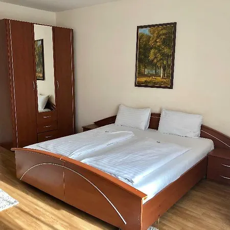 Triple M Hotel 3*